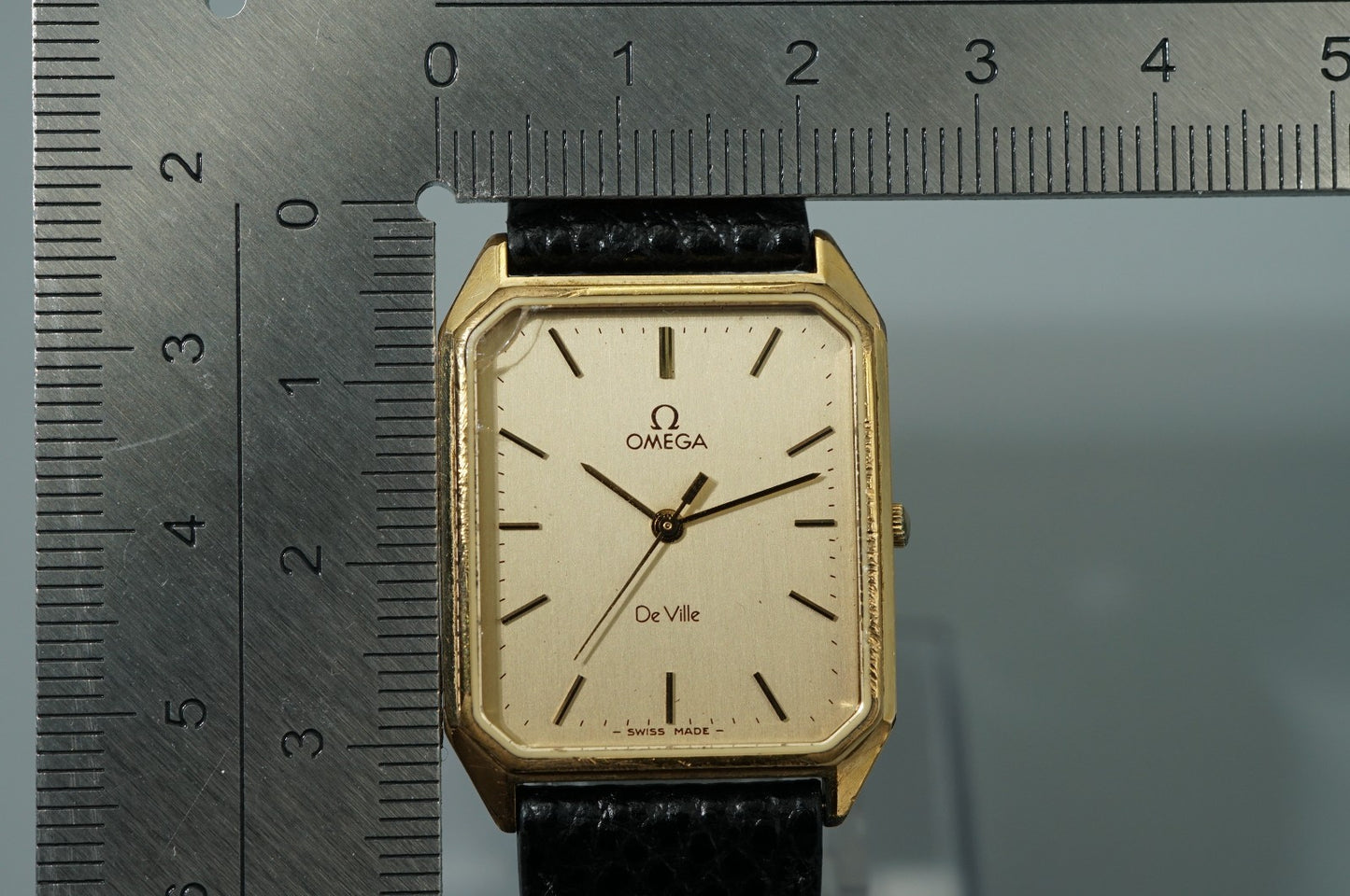 *Exc+4* Vintage 1982 OMEGA De Ville Cal.1417 Qz Gold Octagon 25mm Women Watch