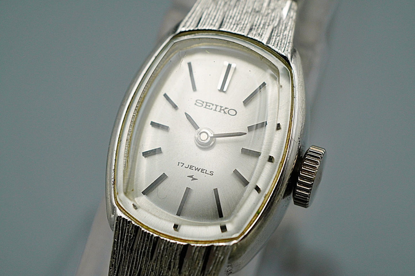 *N MINT* Vintage 1973 SEIKO 11-3360 Hand Winding Silver Dial 15 mm Women Watch