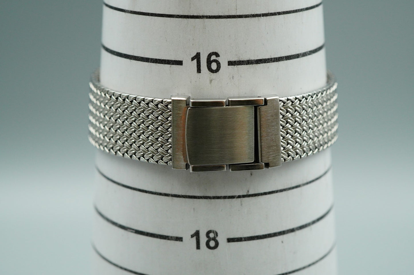 N MINT Vintage SEIKO CREDOR 5931-5230 Quartz Silver Dial Hexagon 30mm Mens Watch