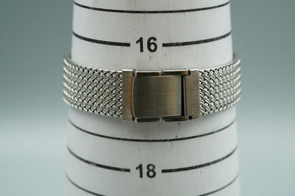 N MINT Vintage SEIKO CREDOR 5931-5230 Quartz Silver Dial Hexagon 30mm Mens Watch