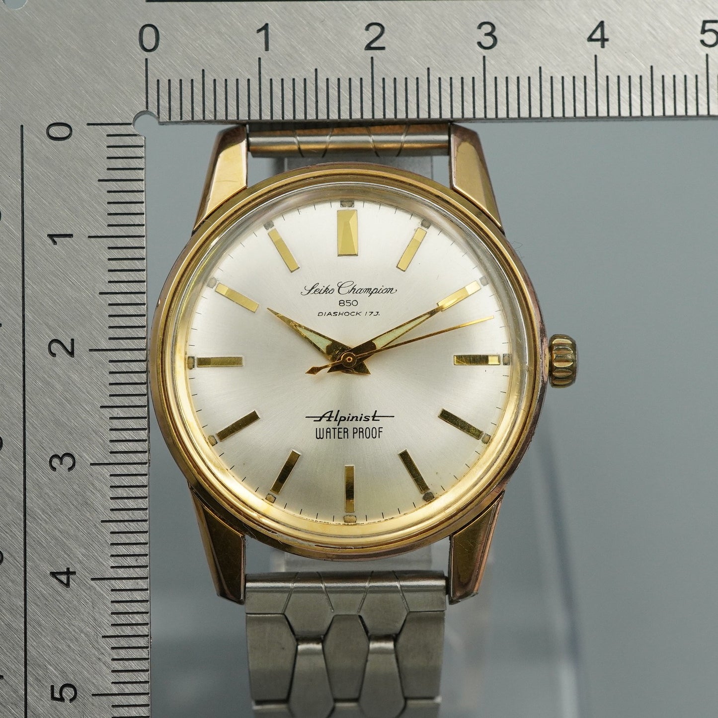 N MINT Vintage SEIKO Campion 850 Alpinist Hand Winding Silver 35mm Mens Watch