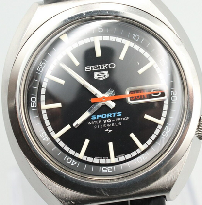 *NEAR MINT* Vintage SEIKO 5 Sports 7019-6010 Automatic Black Dial 21J Mens Watch