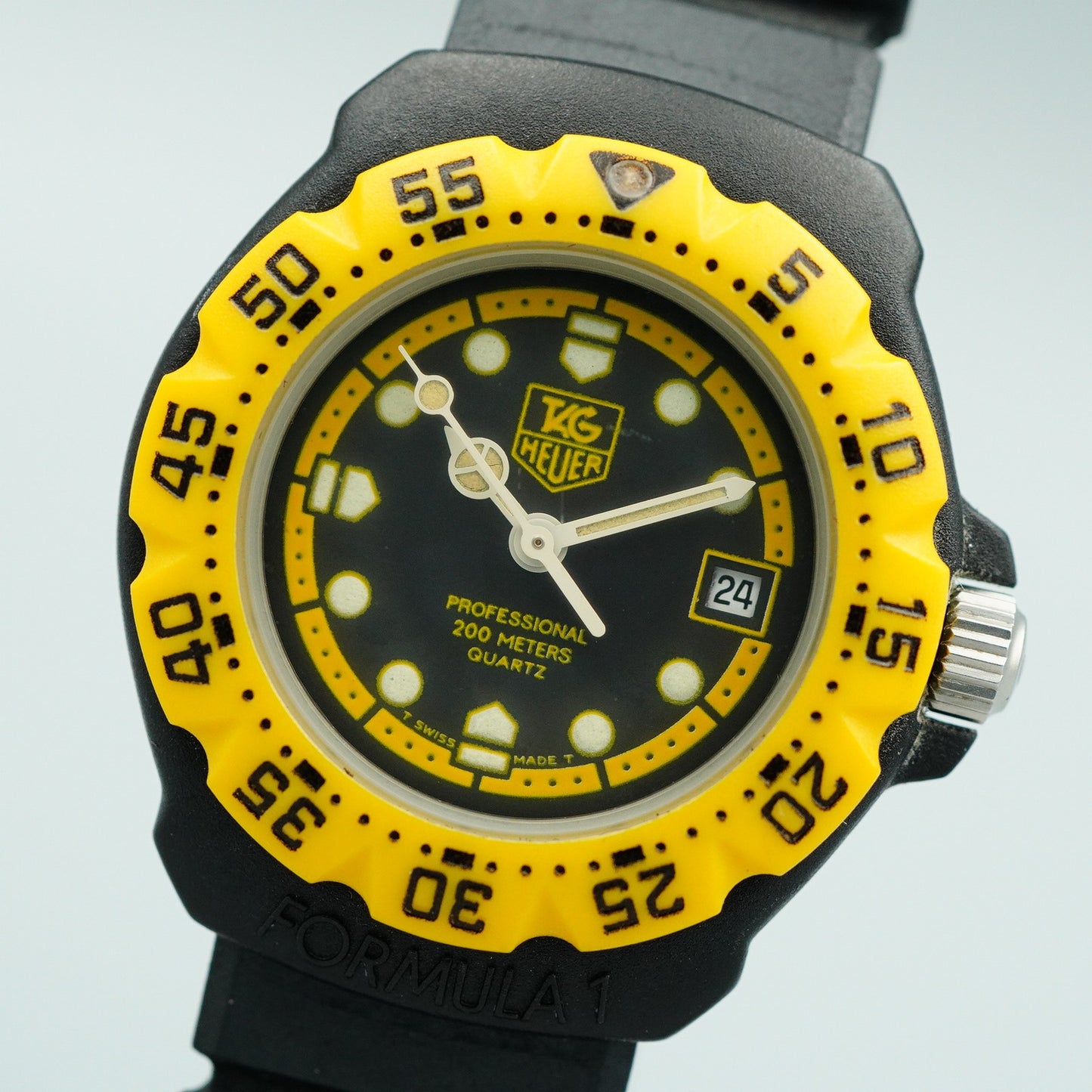 *N MINT* Vintage TAG Heuer FORMULA 1 380.508 Quartz Black Dial 28mm Women Watch