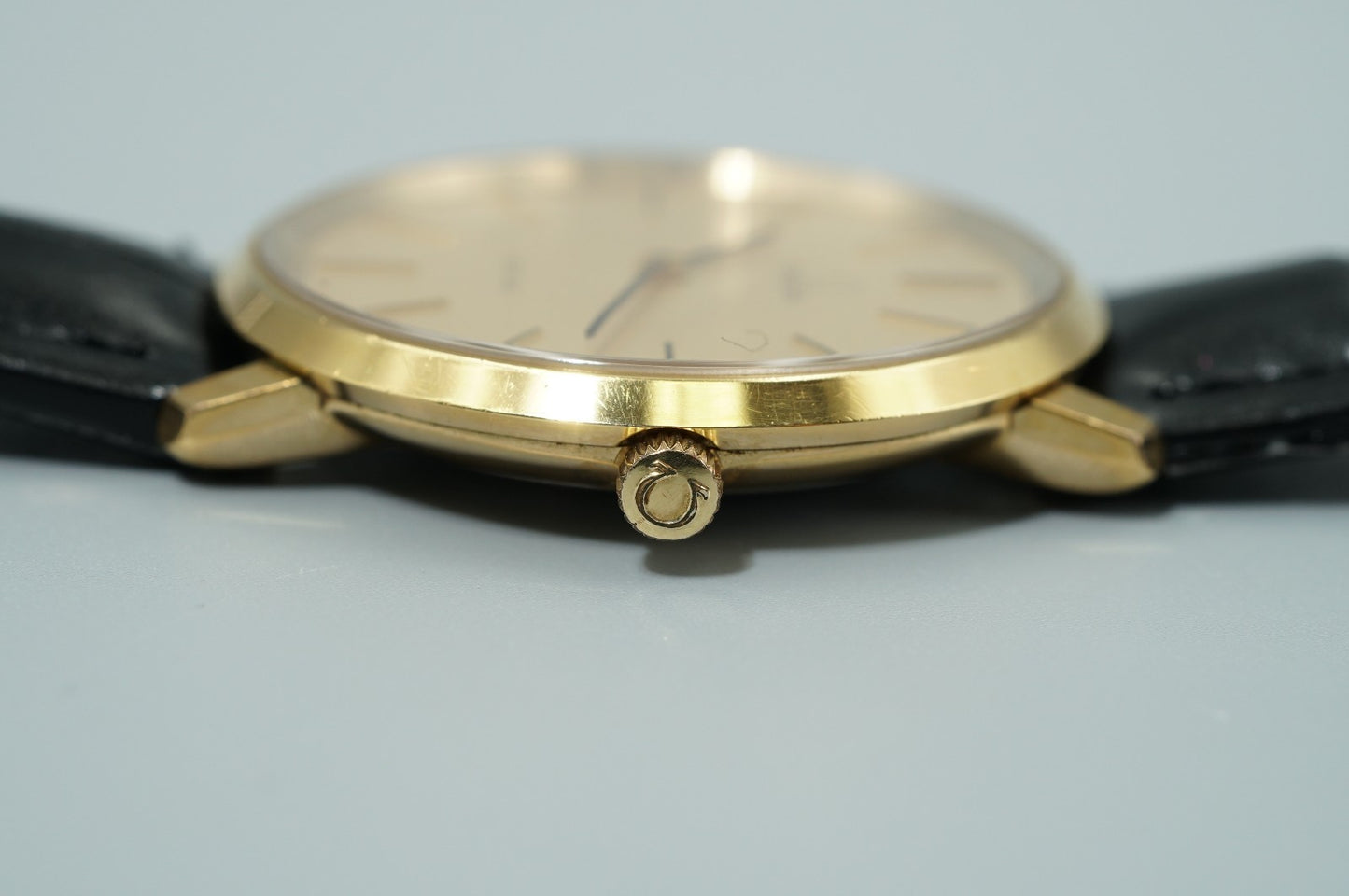 N MINT Vintage 1973 OMEGA De Ville Cal.625 Hand Wind Gold Round 33mm Mens Watch
