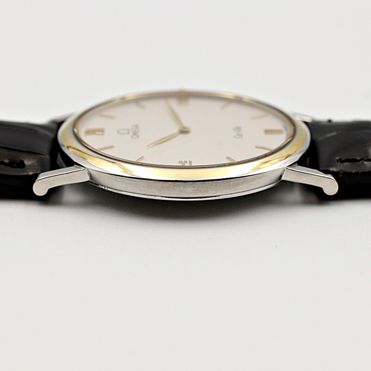 *NEAR MINT* Vintage 1990s OMEGA De Ville Cal.1378 Qz Gold Round 33mm Mens Watch