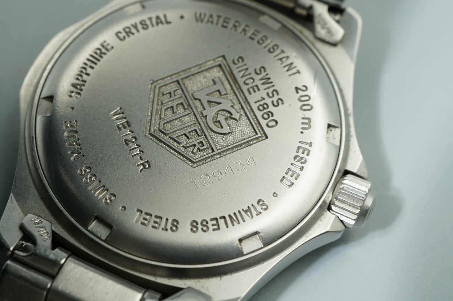 MINT Vintage 1996 TAG HEUER Professional 2000 WE1211-R Qz Silver 35mm Mens Watch