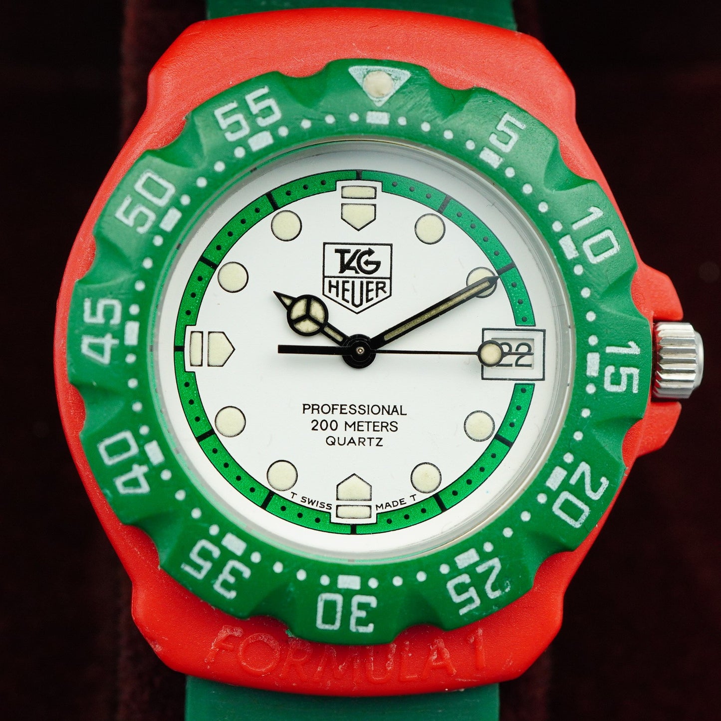 N MINT Vintage 1990s TAG Heuer Formula 1 384.513/1 Quartz White 35mm Mens Watch