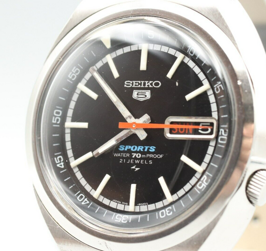 *NEAR MINT* Vintage SEIKO 5 Sports 7019-6010 Automatic Black Dial 21J Mens Watch