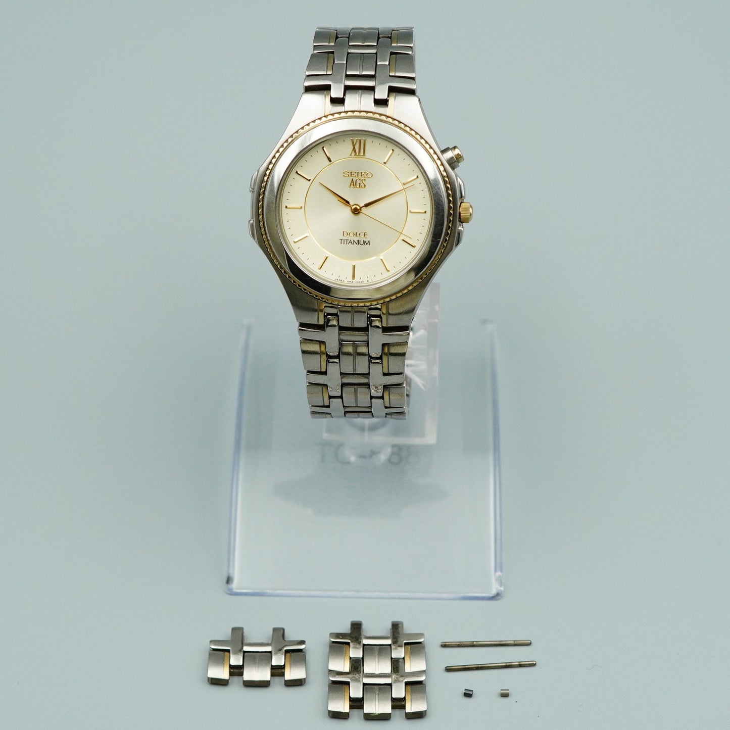 *N MINT* SEIKO DOLCE 4N21-0010 Titanium Quartz Gold Dial Round 35mm Mens Watch