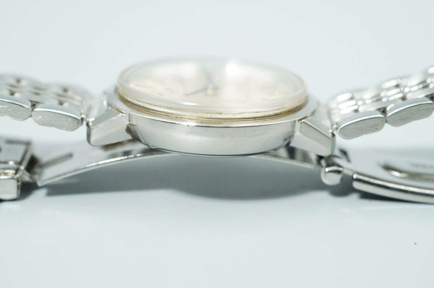NEAR MINT Vintage OMEGA De Ville Hand Winding Silver Dial Round 22mm Women Watch