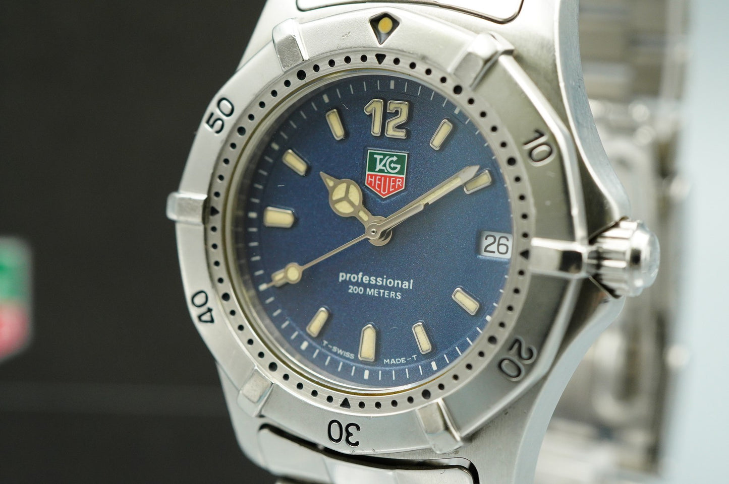 N MINT Vintage 1990s TAG HEUER Professional WK1213 Qz Blue Round 34mm Mens Watch