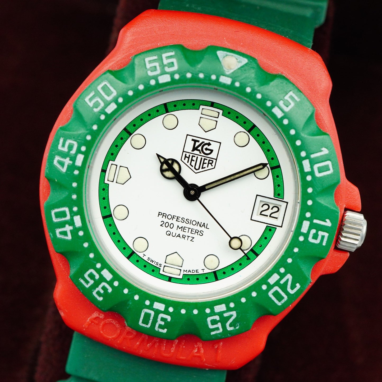 N MINT Vintage 1990s TAG Heuer Formula 1 384.513/1 Quartz White 35mm Mens Watch
