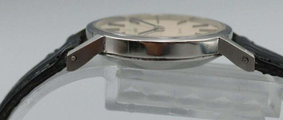 *NEAR MINT* Vintage OMEGA De Ville Hand Winding Silver Dial Round Mens Watch