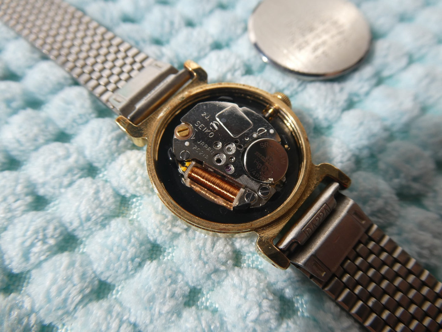 *Exc+5* Vintage 1985 SEIKO Bracelet 2C21-0100 Qz White Round 21mm Women Watch