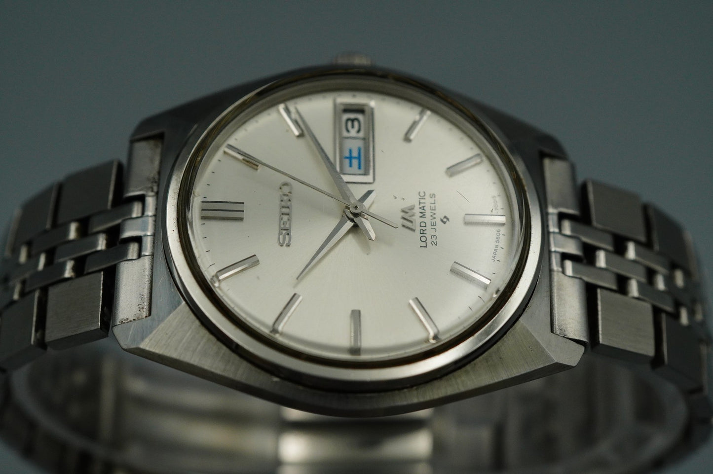 N MINT Vintage SEIKO LORD MATIC 5606-7000 Automatic Silver Round 36mm Mens Watch