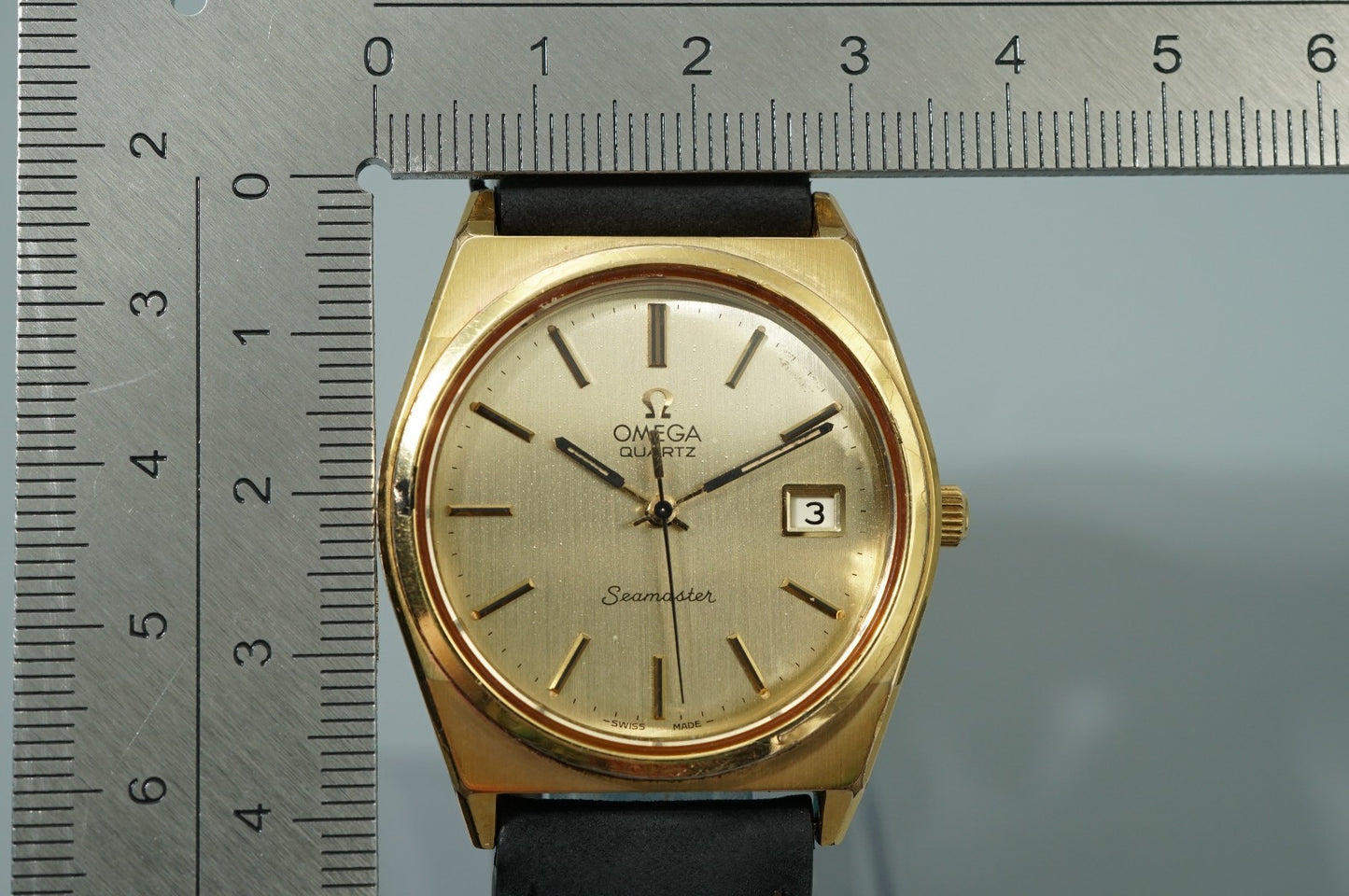 *Exc+5* Vintage 1979 OMEGA Seamaster Ref.1342 Qz Gold Dial Round 35mm Mens Watch