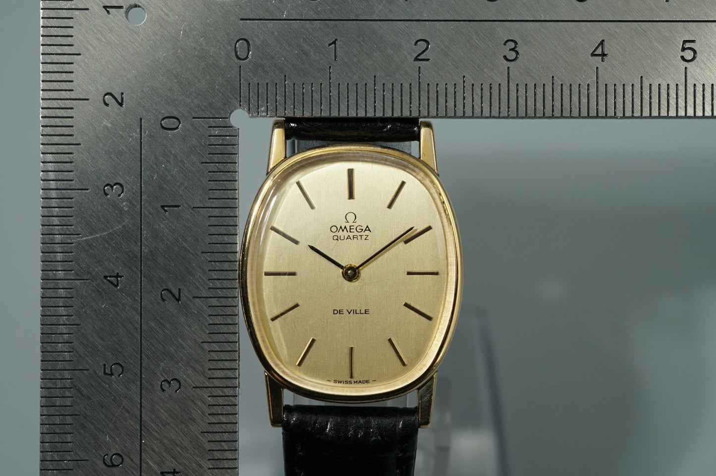 *NEAR MINT* Vintage 1978 OMEGA De Ville Cal.1350 Qz Gold Oval 25mm Women Watch