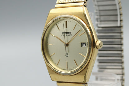 *Exc+4* Vintage SEIKO LOAD Quartz 8242-6000 Silver Dial Round Date Mens Watch