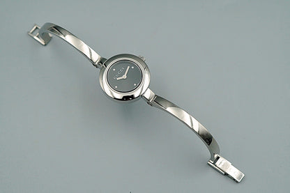*NEAR MINT* Gucci Quartz Black Dial Round 26 mm Women,Ladies Watch