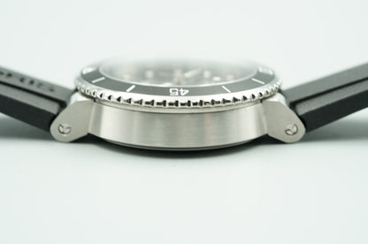 ORIS Aquis Date Diamonds 01 733 7731 4194 Automatic Black 37mm Women Watch