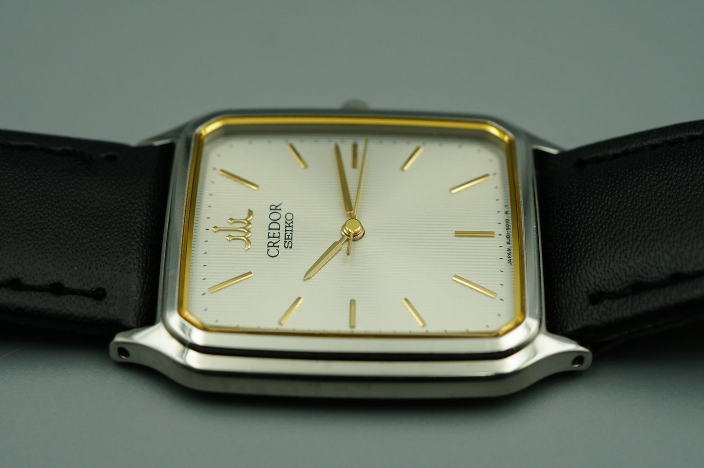Vintage 1989 SEIKO CREDOR GCAR009 8J81-5020 Qz Cream Square 27mm Women Watch
