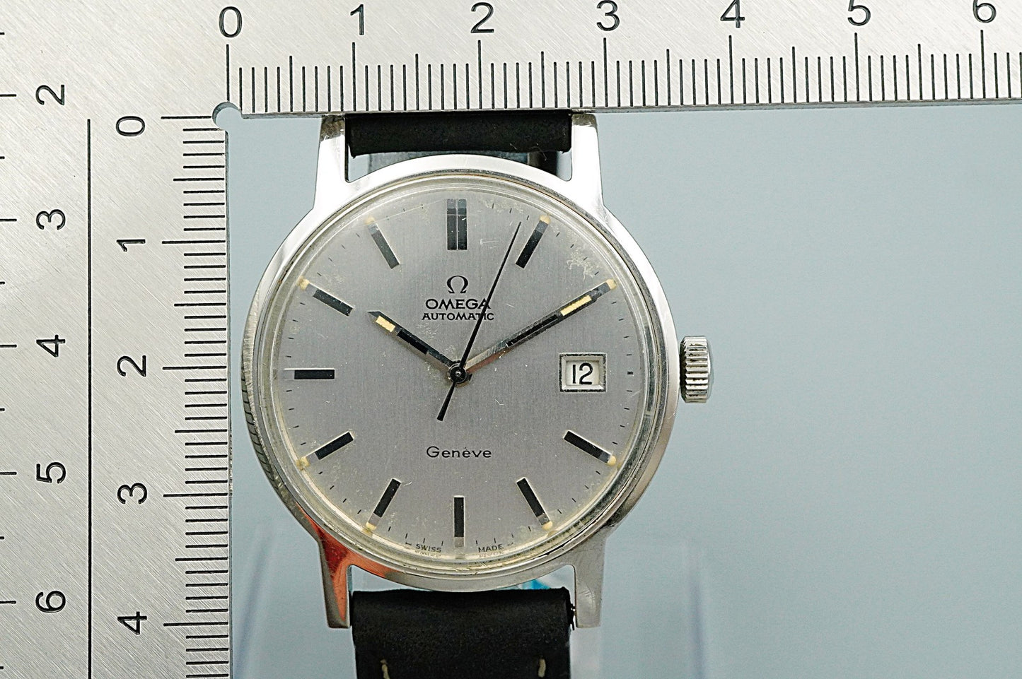 *Working for As-is* Vintage OMEGA Geneve Automatic Silver Dial 35mm Mens Watch