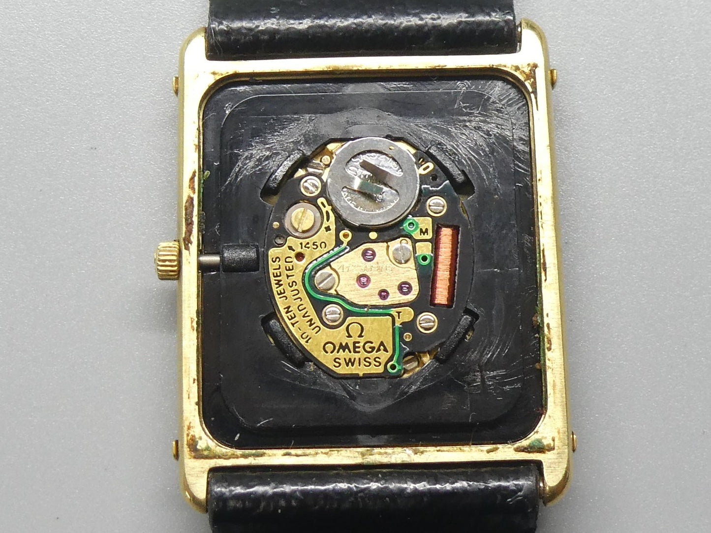N MINT Vintage 1977 OMEGA De Ville Cal.1450 Qz White Rectangle 24mm Women Watch