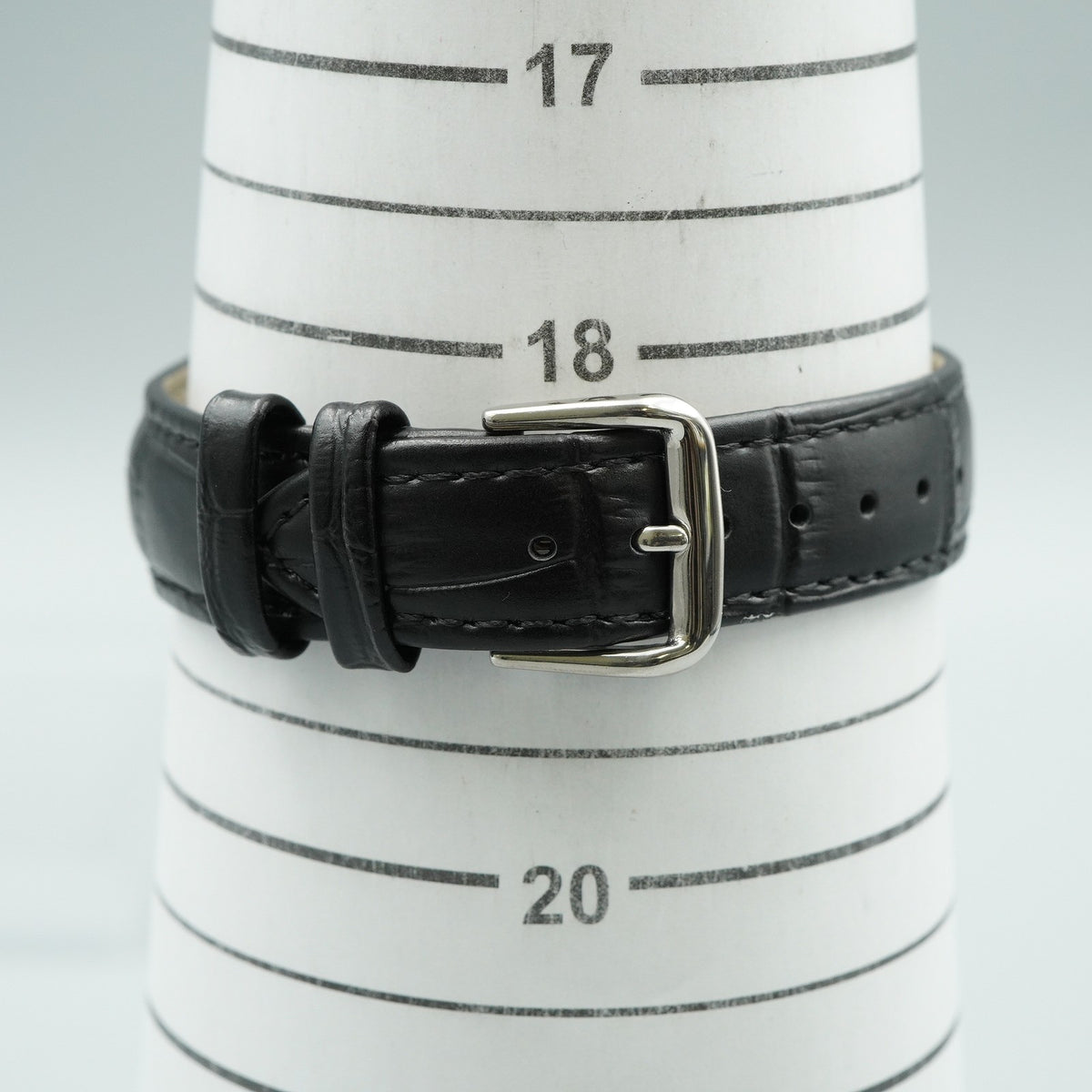 *MINT* Vintage SIKO AVENUE 7F39-6060 Quartz Black Dial Round 35mm Mens Watch