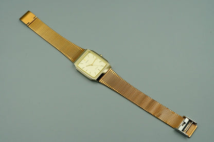*NEAR MINT* Vintage 1986 SEIKO Dolce 9531-5160 Qz Gold  Square 28mm Women Watch