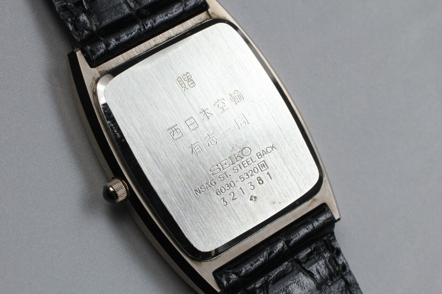 *MINT* Vintage 1982 SEIKO Dolce 6030-5320 Quartz Tank Shape Gold Dial Mens JAPAN