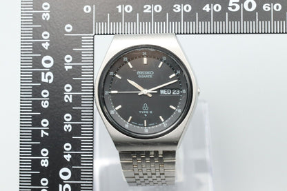 Exc+4 SEIKO 8223-6000 TYPE II Black Dial QUARTZ Day/Date Wristwatch From JAPAN