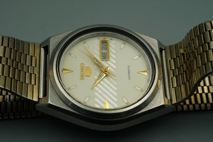 *Exc+5* Vintage 1982 SEIKO 5 7009-876A AT White Dial Round 38mm Mens Watch
