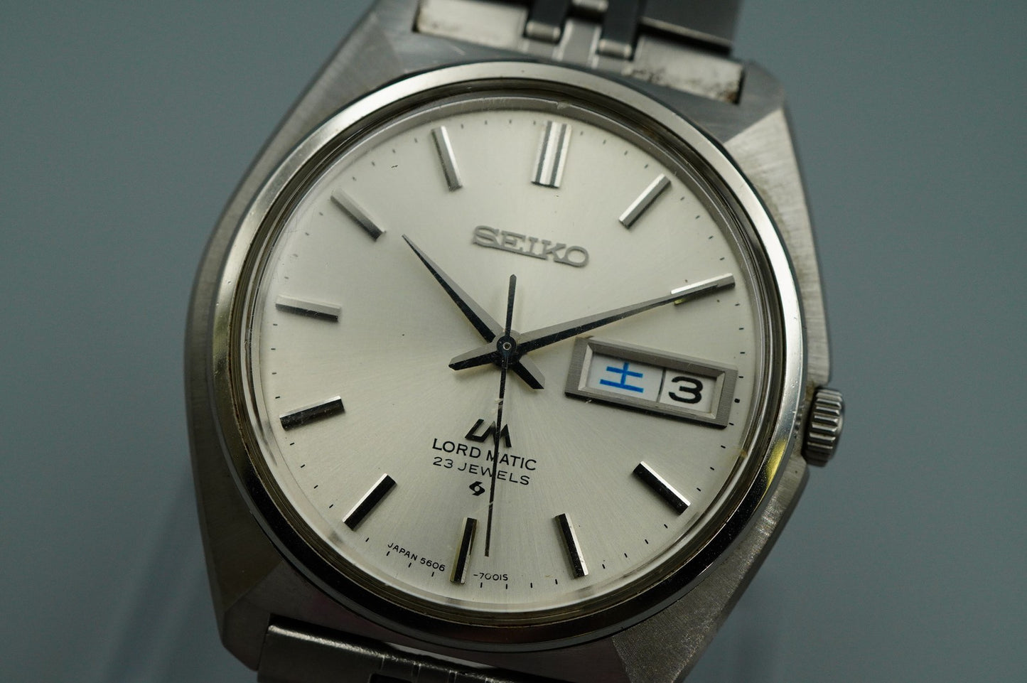 N MINT Vintage SEIKO LORD MATIC 5606-7000 Automatic Silver Round 36mm Mens Watch