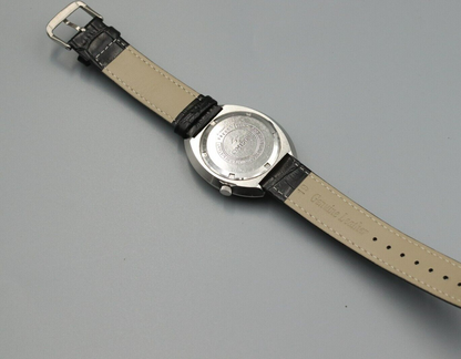*NEAR MINT* Vintage SEIKO 5 Sports 7019-6010 Automatic Black Dial 21J Mens Watch