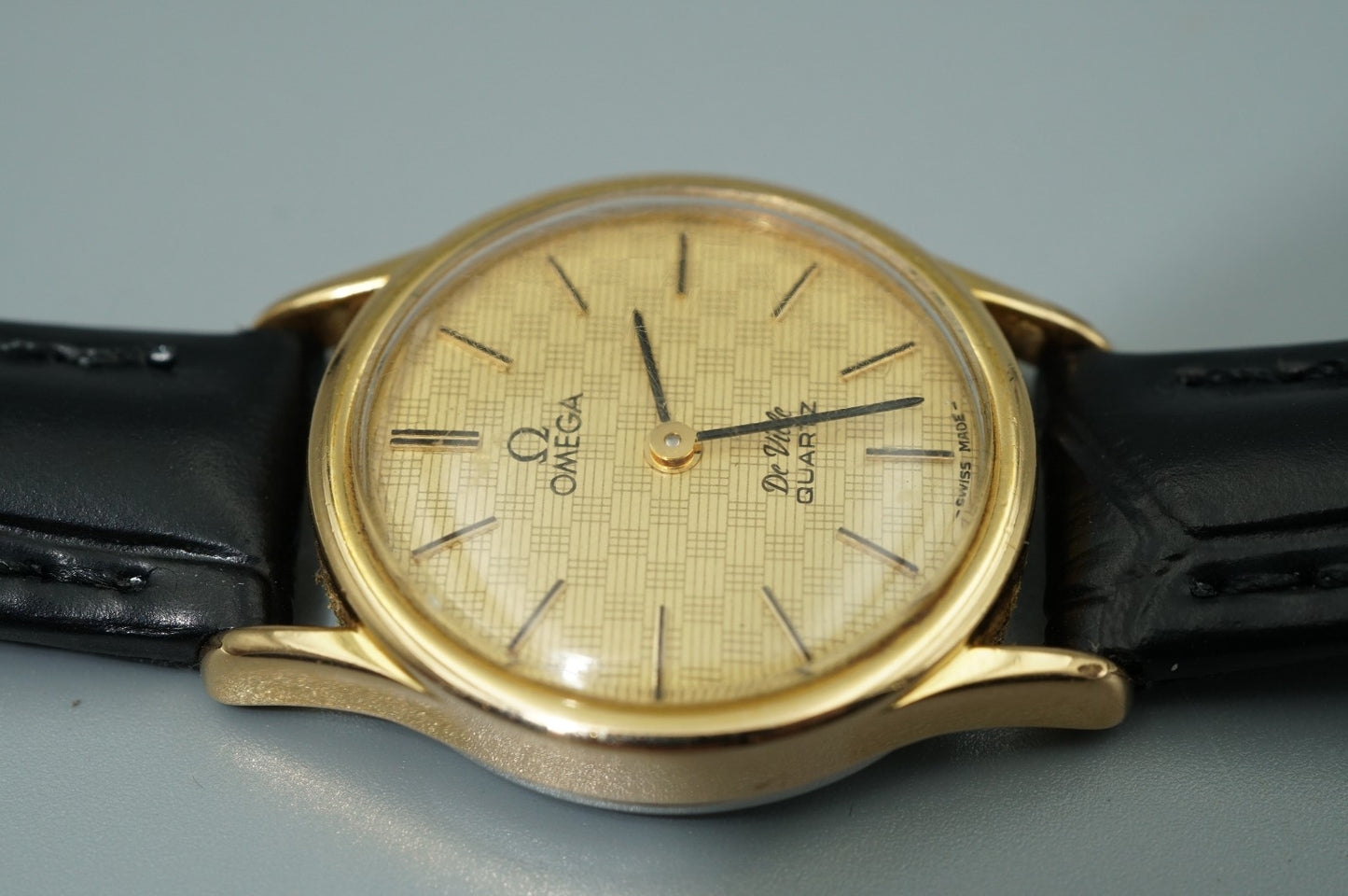 *NEAR MINT* Vintage 1980s OMEGA De Ville Cal.1350 Qz Gold Round 23mm Women Watch