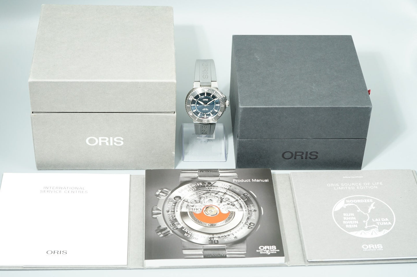 *MINT* ORIS Aquis Source of Life Limited Edition Automatic Navy 44mm Mens Watch