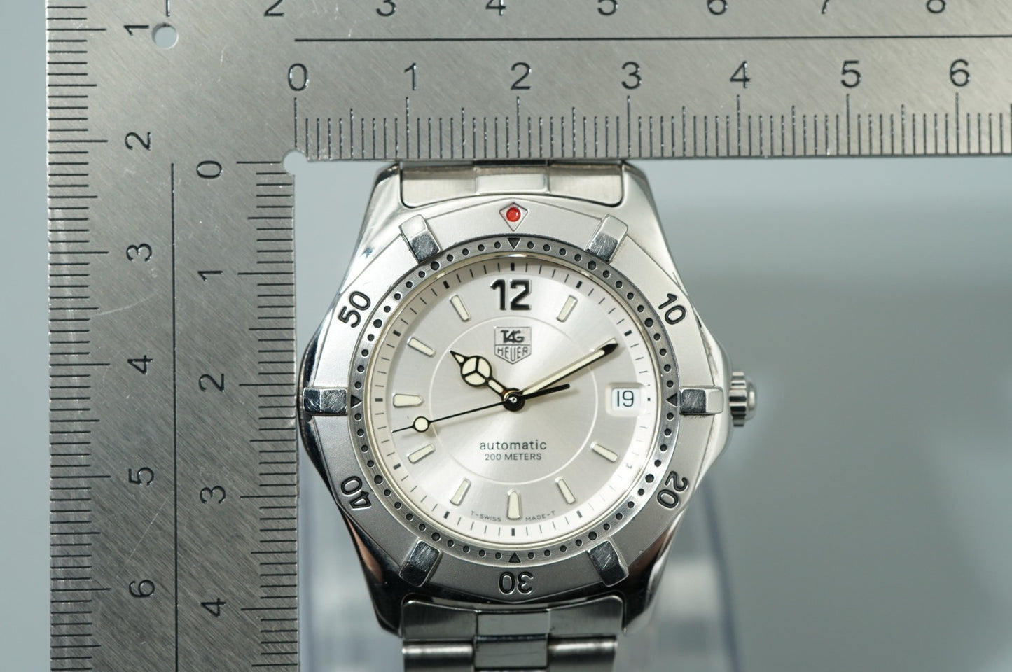 Vintage TAG HEUER 2000 Series Classic WK2116 Automa Silver 39mm Mens Watch