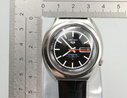 *NEAR MINT* Vintage SEIKO 5 Sports 7019-6010 Automatic Black Dial 21J Mens Watch