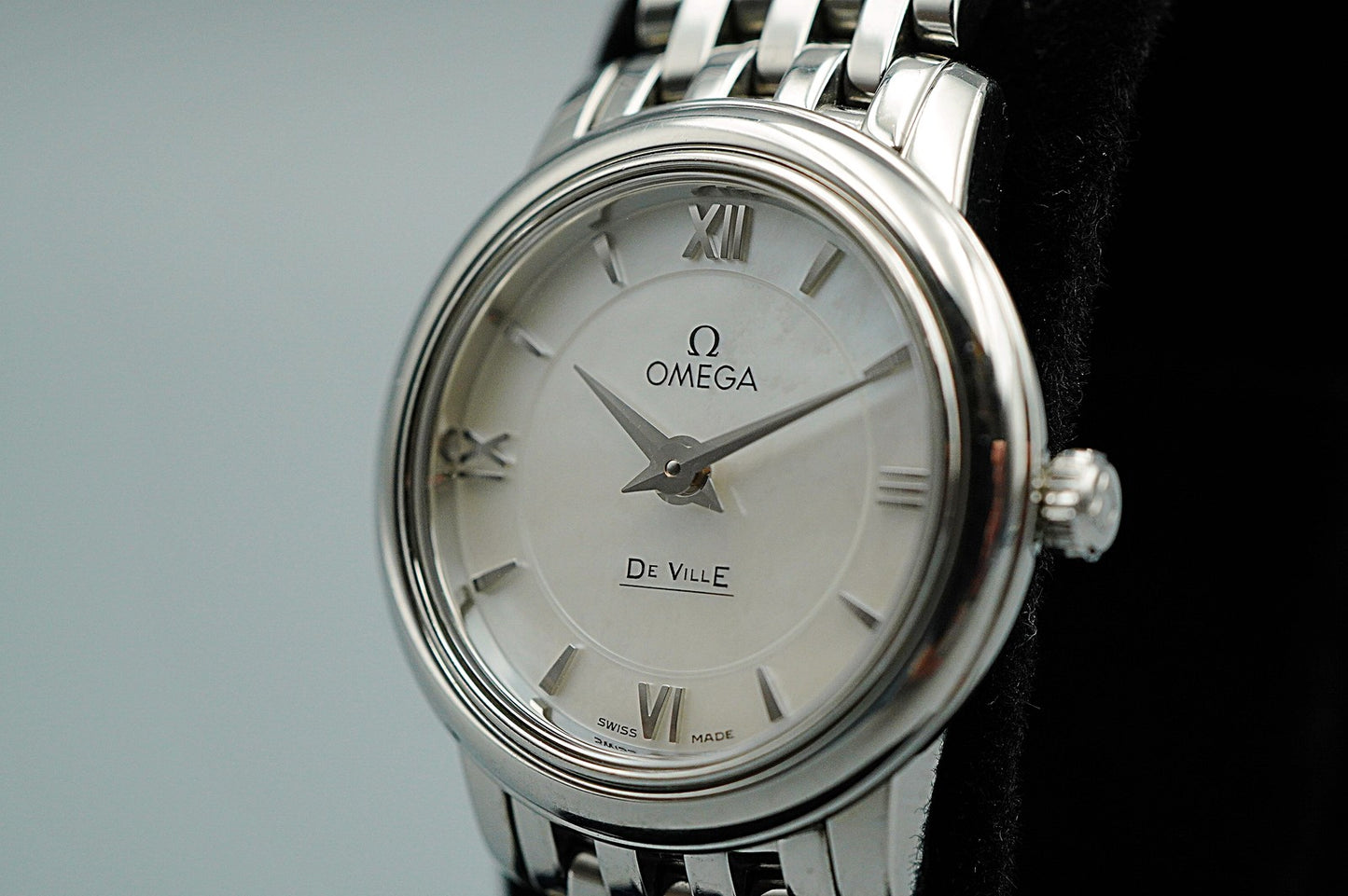 N MINT 1987 OMEGA De Ville Cal.1376 Ref.595.1037 Qz White 25mm Women Watch