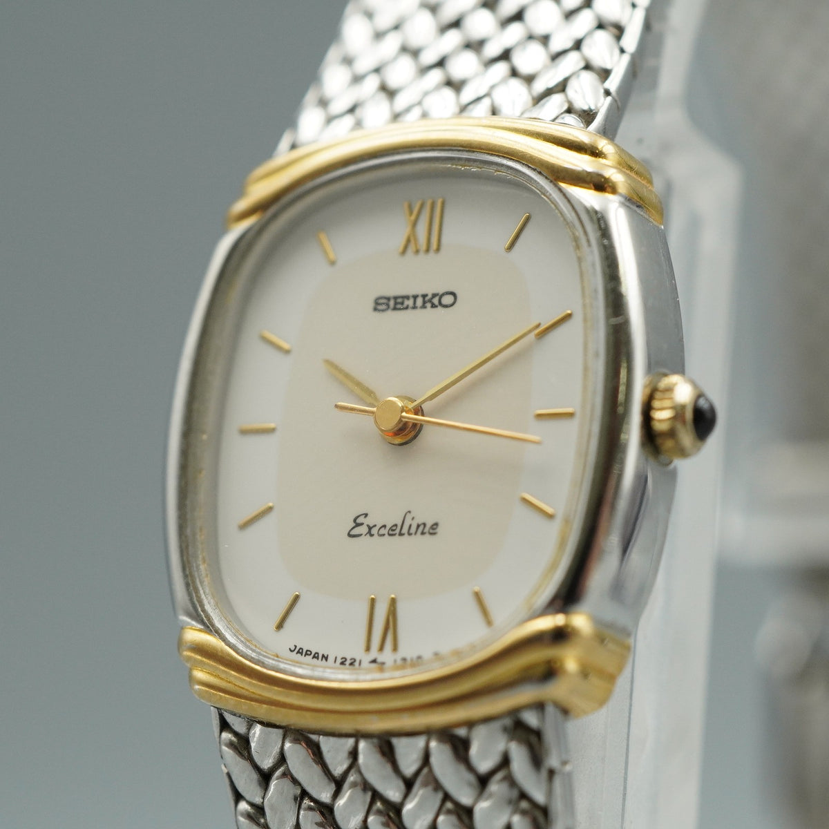 *NEAR MINT* Vintage SEIKO Exceline 1221-5890 Quartz Beige Oval 18mm Women Watch