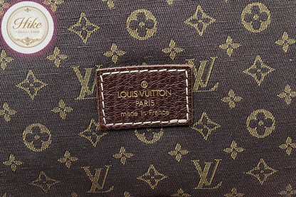 Louis Vuitton Saumur 30 Monogram Crossbody bag M95227 Authentic Condition *A*