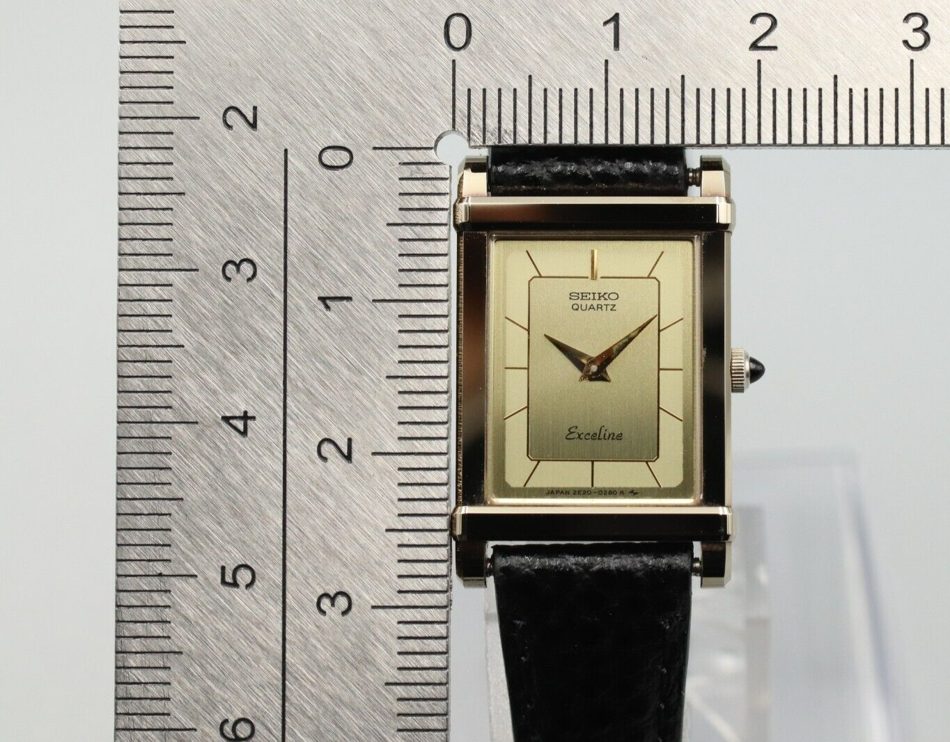*MINT* Vintage SEIKO Exceline 2E20-5190 Quartz Gold Dial Tank Women Watch