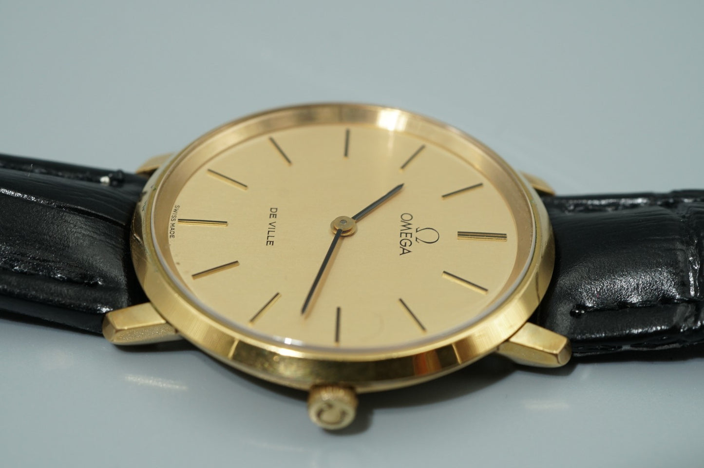 N MINT Vintage 1973 OMEGA De Ville Cal.625 Hand Wind Gold Round 33mm Mens Watch
