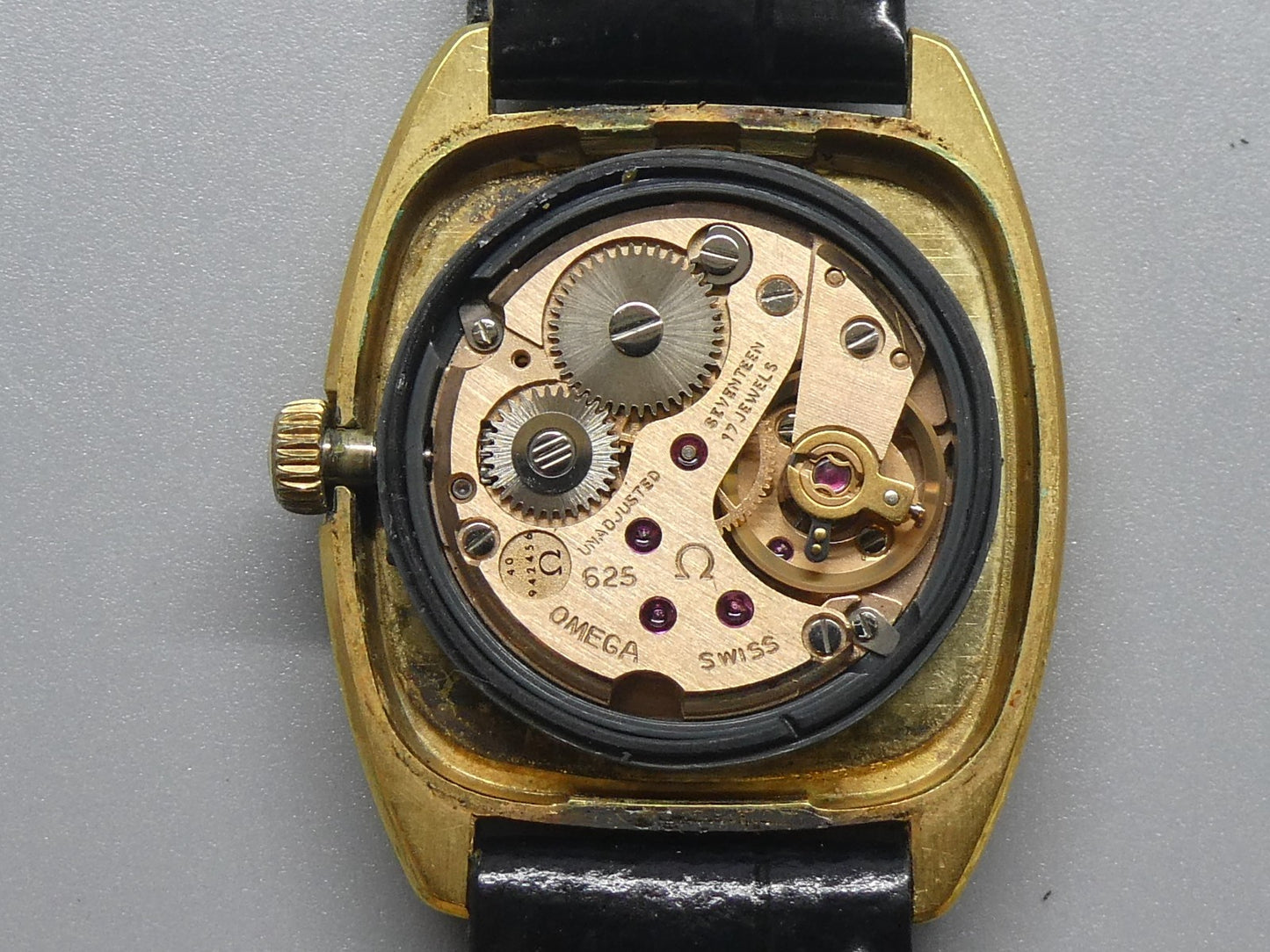 *NEAR MINT* Vintage 1979 OMEGA De Ville Cal.625 Hand Wind Gold 25mm Women Watch
