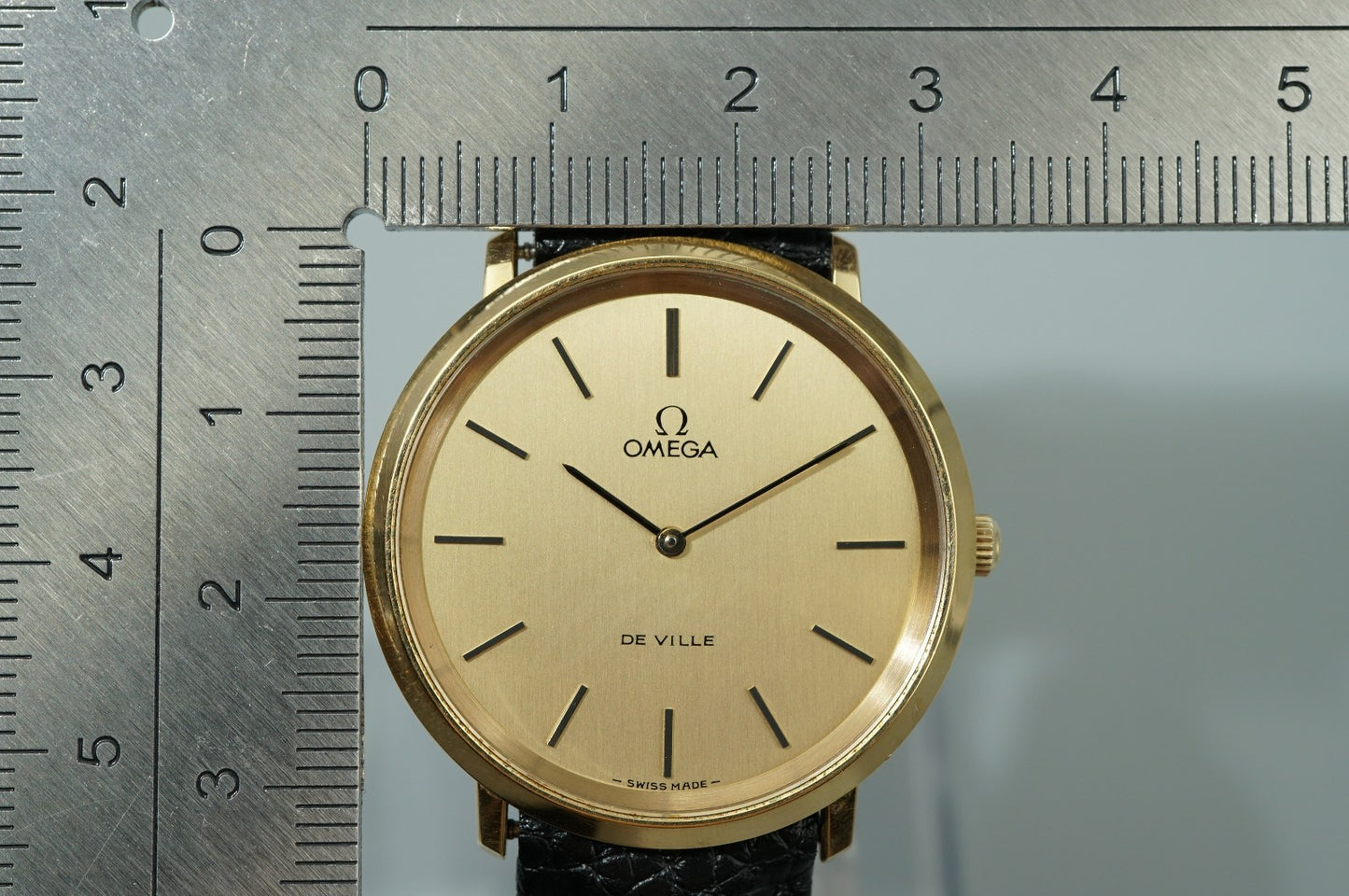 Vintage 1973 OMEGA De Ville Cal.625 Ref.111.0107 Hand Wind Gold 33mm Mens Watch