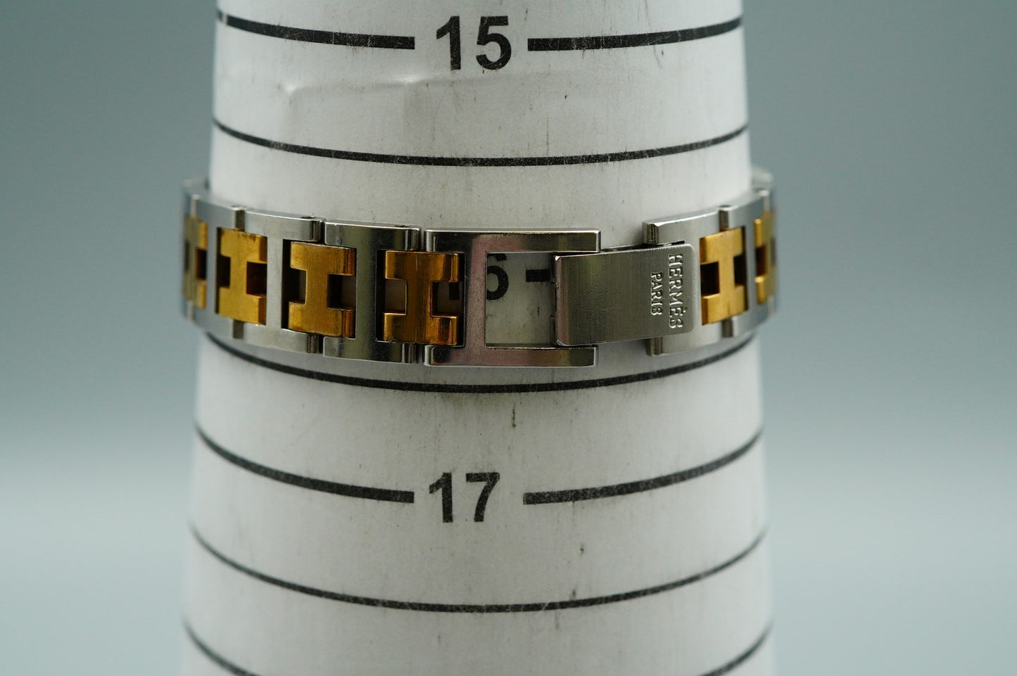 *NEAR MINT* Vintage 1990s HERMES Pullman Qz White Round 24mm Women Watch
