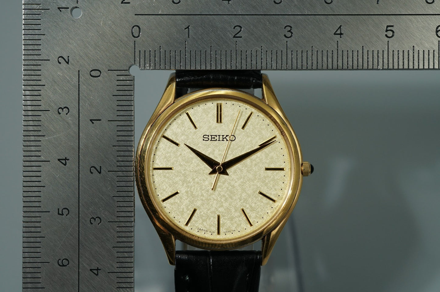 *Exc+5* SEIKO Dolce 8J41-0AJ0 Quartz Gold Dial Round 33mm Women Watch