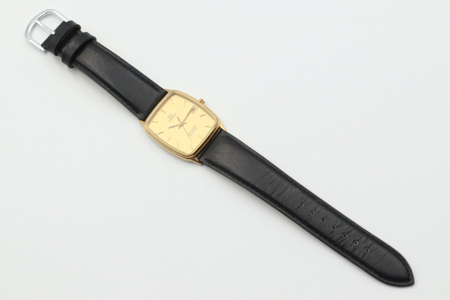 *NEAR MINT* Vintage OMEGA Seamaster Cal.1430 Quartz Gold Dial Date Women Watch
