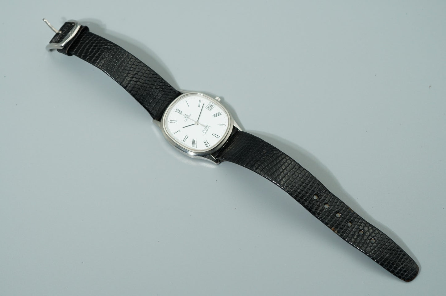 *NEAR MINT* Vintage 1979 OMEGA De Ville Cal.1332 Qz White Roman 31mm Mens Watch