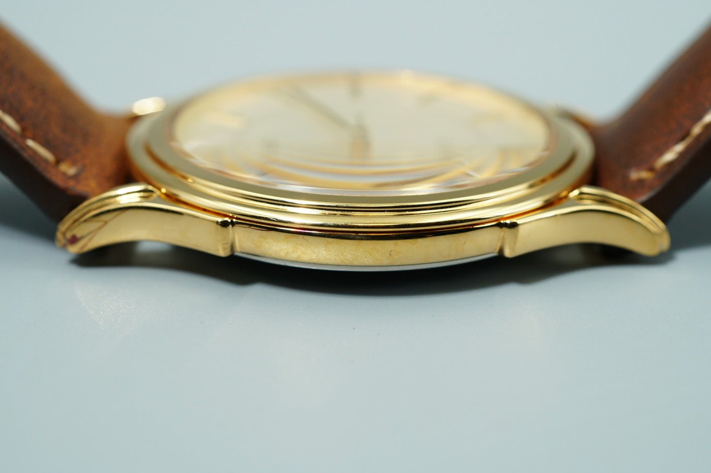*MINT* Vintage 1998 SEIKO Dolce 5E31-7A40 Quartz Gold Dial Round 34mm Mens Watch